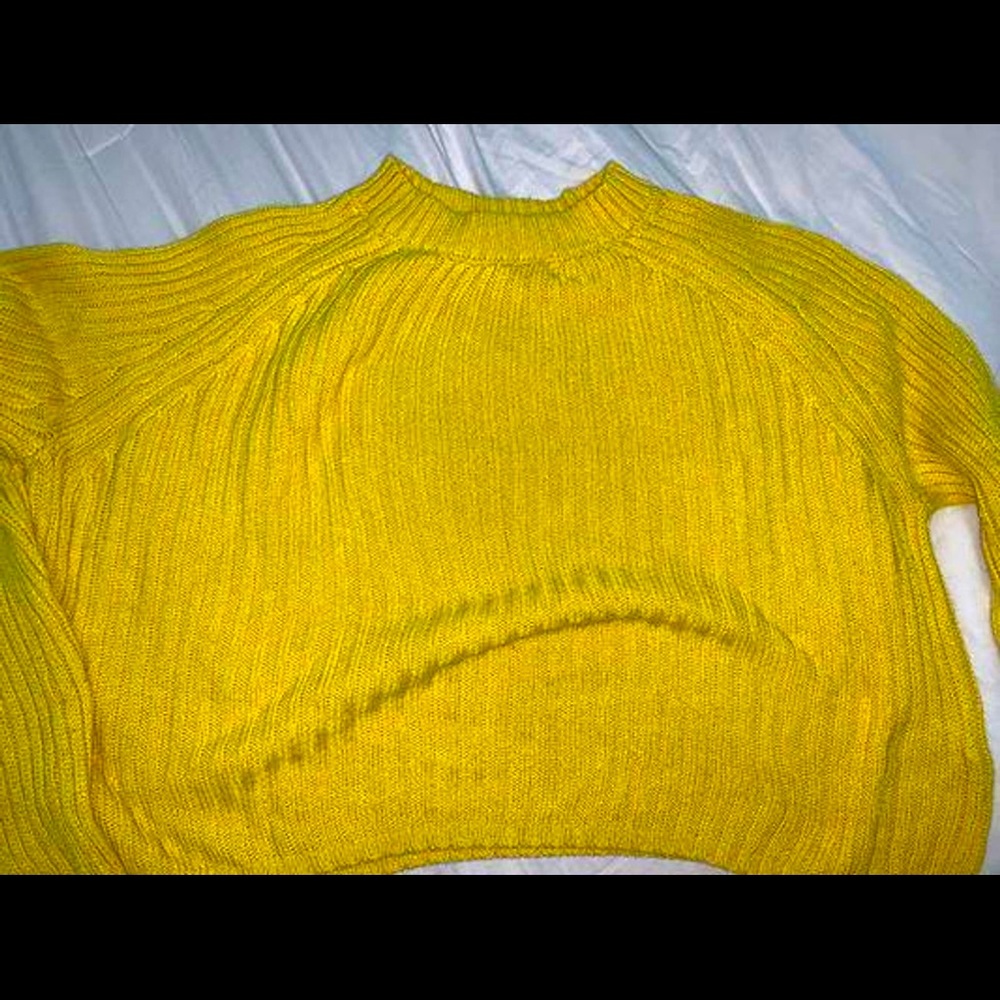 Knitted crop top